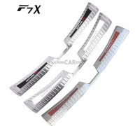 Накладка на порог багажника серебро для F7x